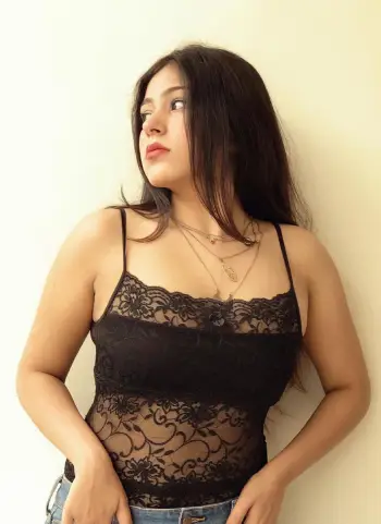 Shivani - 25 years, Chic Fashion, Stylist, 33-23-35